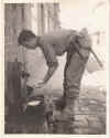 GI Washing Hands--M3 Knife.jpg (96679 bytes)